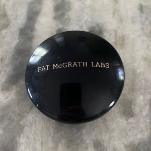 Pat McGrath Labs Sublime Perfection Blurring Undereye Powder - Medium